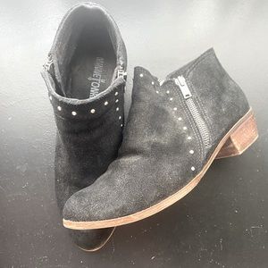 Minnetonka Women’s Booties- Size 8.5